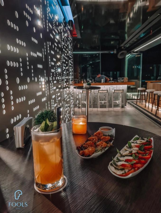 Three O Nine Hotel Бейрут Екстер'єр фото