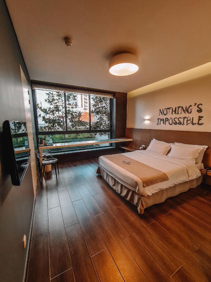 Three O Nine Hotel Бейрут Екстер'єр фото
